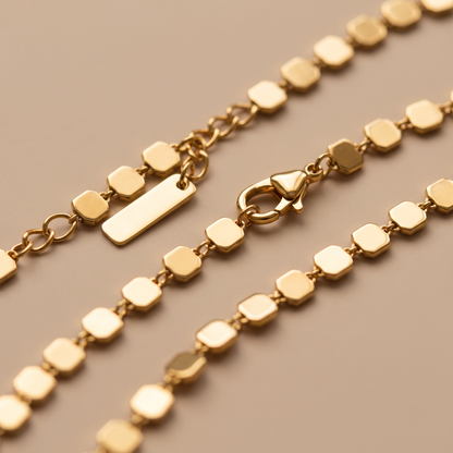 Asea Sunlit Pendant Choker — close-up detail
