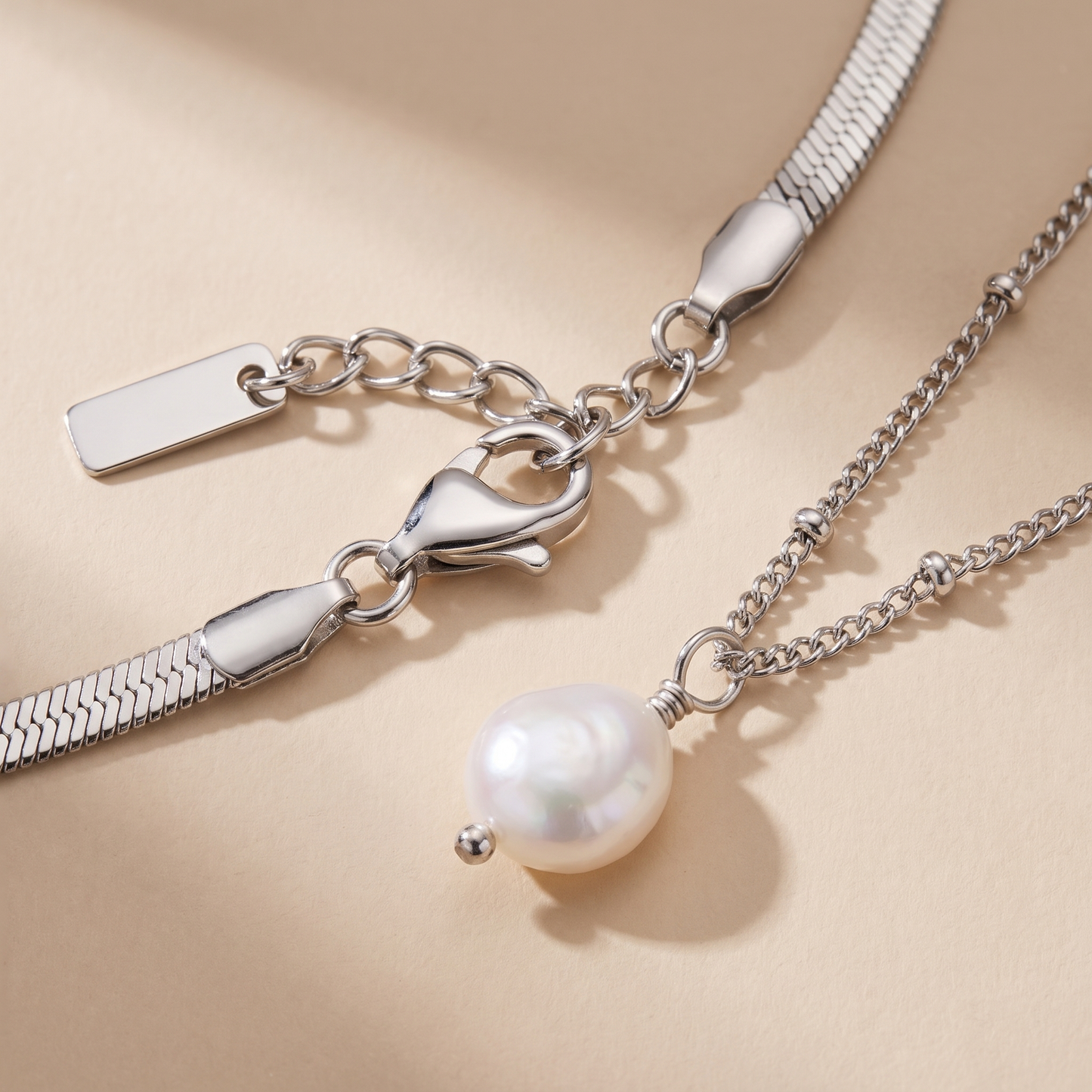 Asea High Shine Jewellery Set | Silver — close-up detail