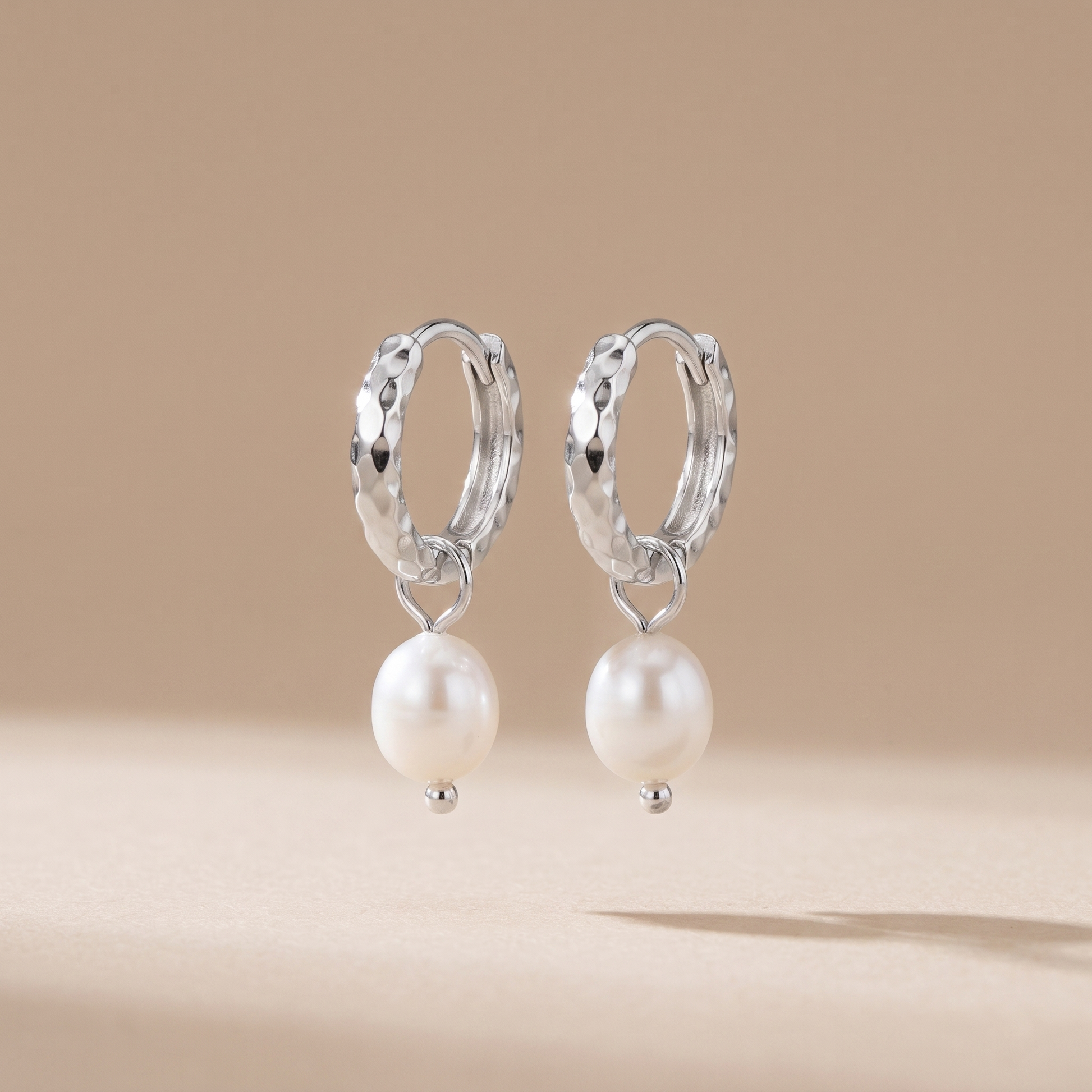 Asea Pearl & Hammered Hoop Earrings — Silver Color