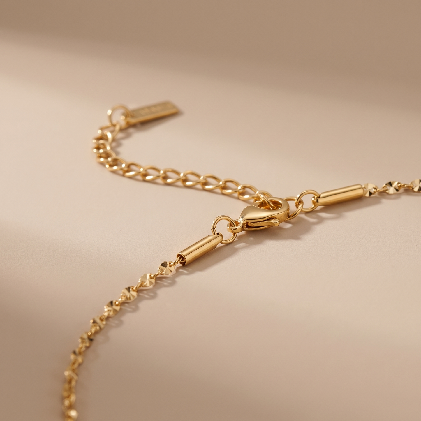 Asea Swirl Twist Choker — close-up detail