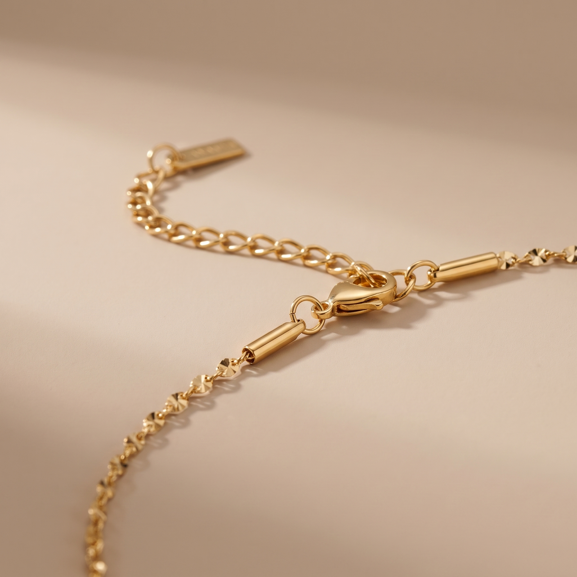Asea Swirl Twist Choker — close-up detail