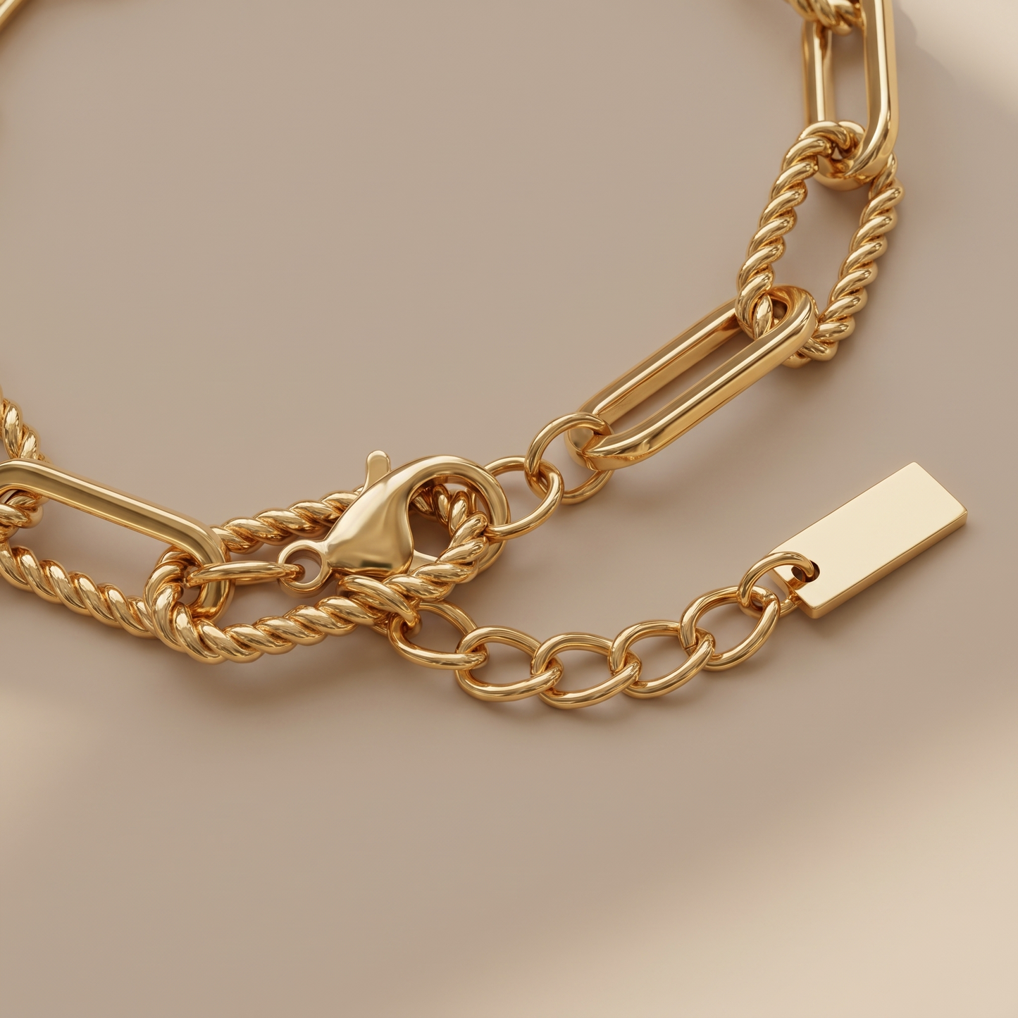 Asea Statement Paperclip Chain Bracelet — close-up detail
