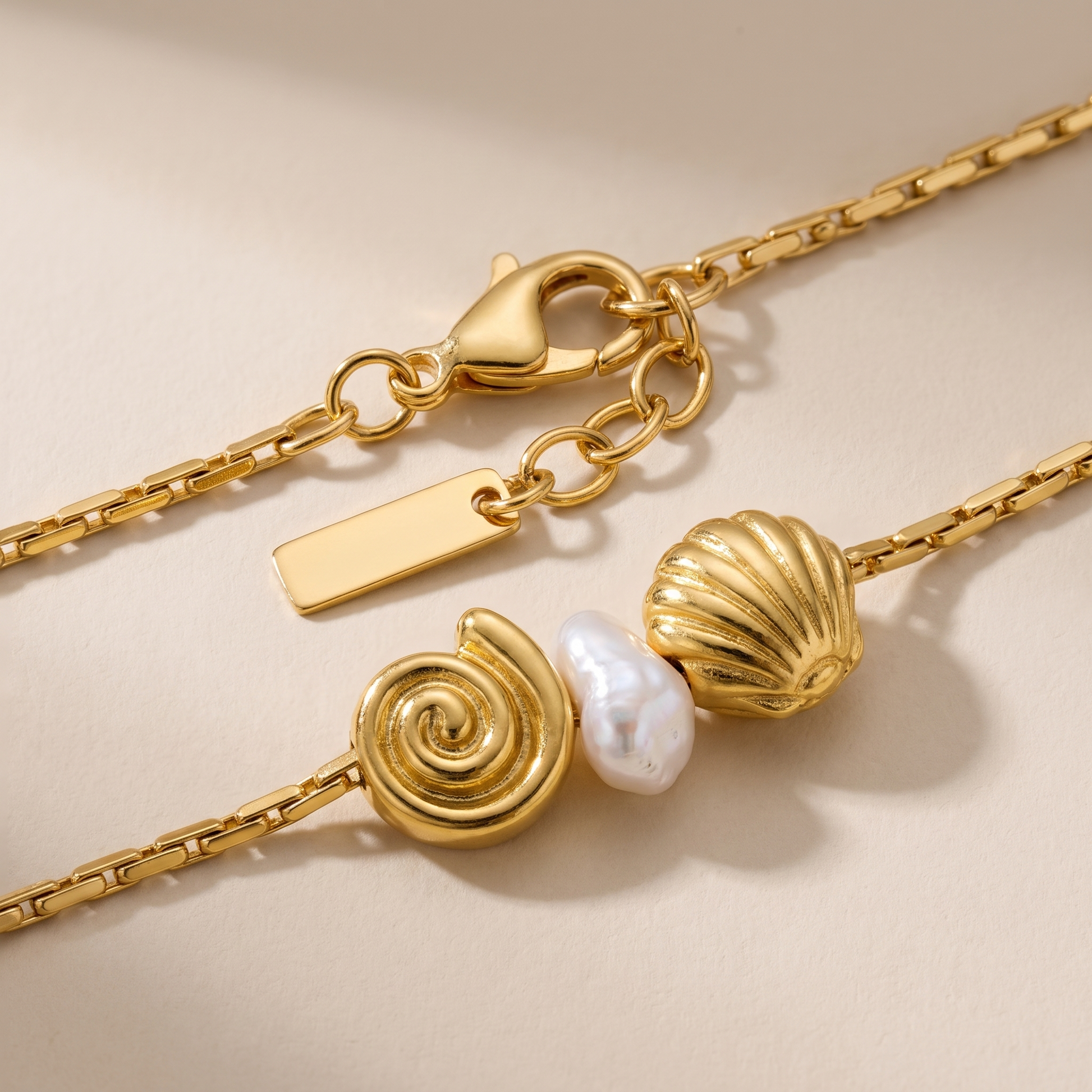 Asea Coastline Shell Choker — close-up detail