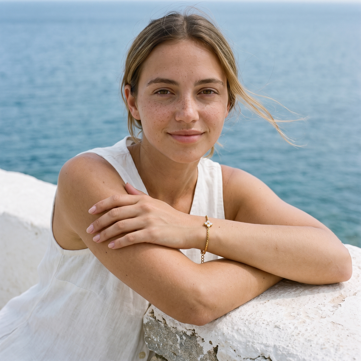 Salina Lone Clover Box Chain Bracelet