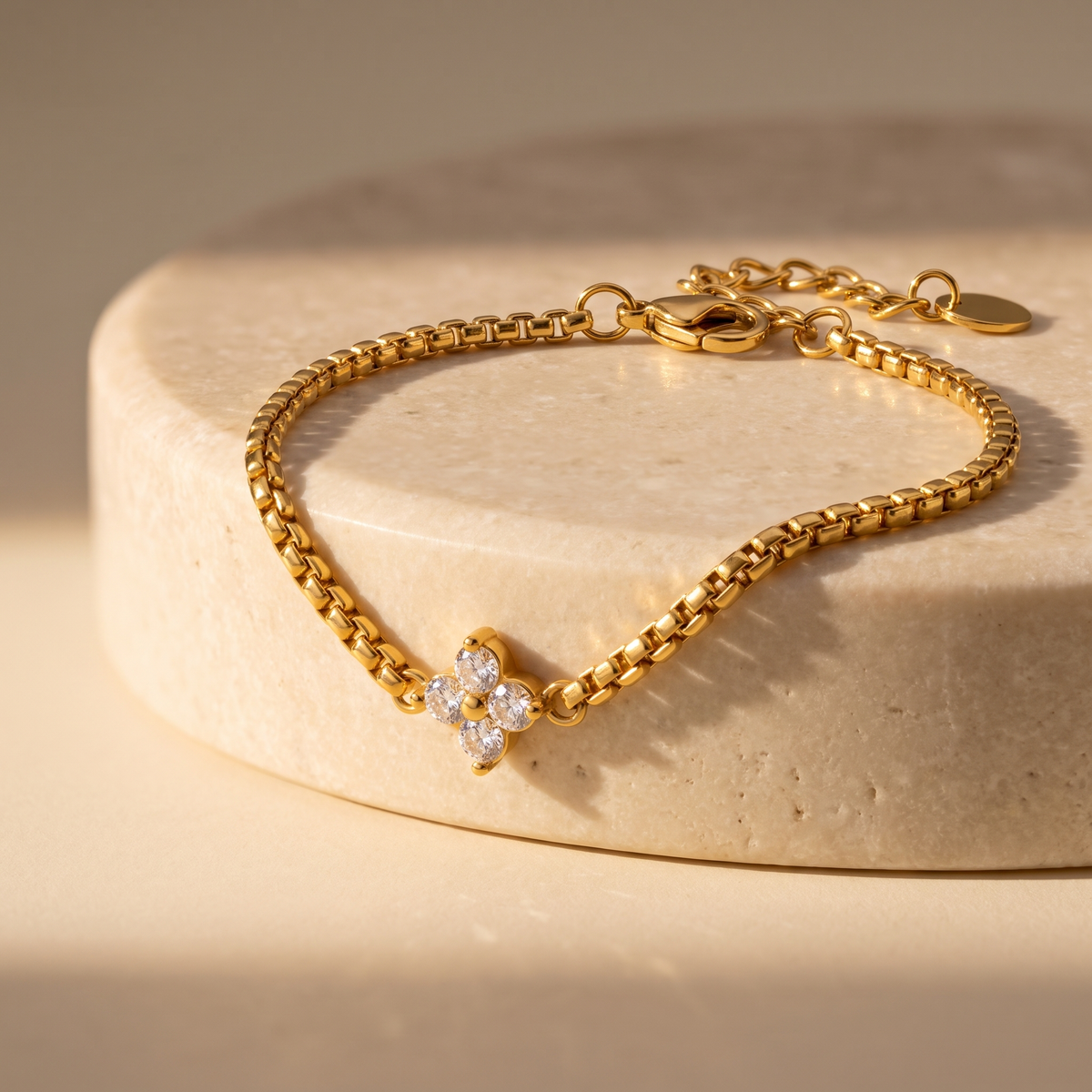 Salina Lone Clover Box Chain Bracelet