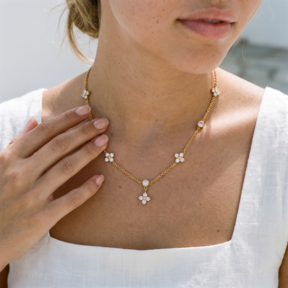 Caleta Drifting Clover Necklace