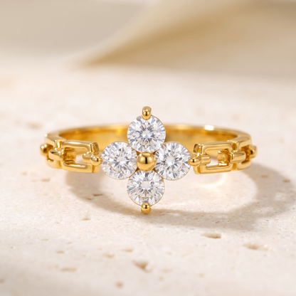 Solene Raised Clover Ring