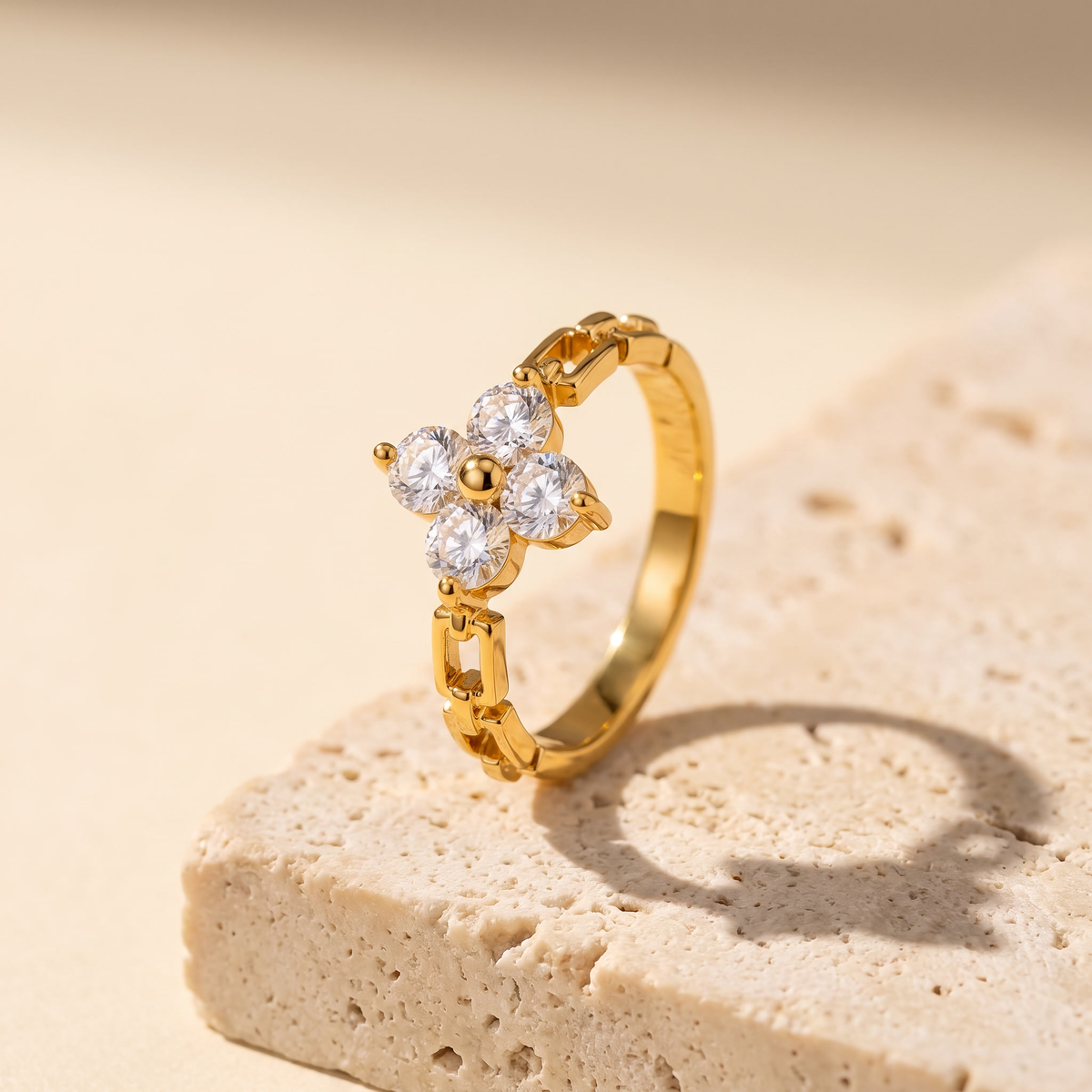 Solene Raised Clover Ring